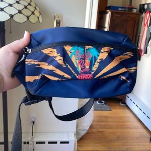 This is a Fannypack on the front it says Puerto Rico